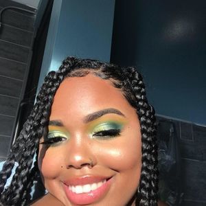 Meet your Posher, Winter-jade